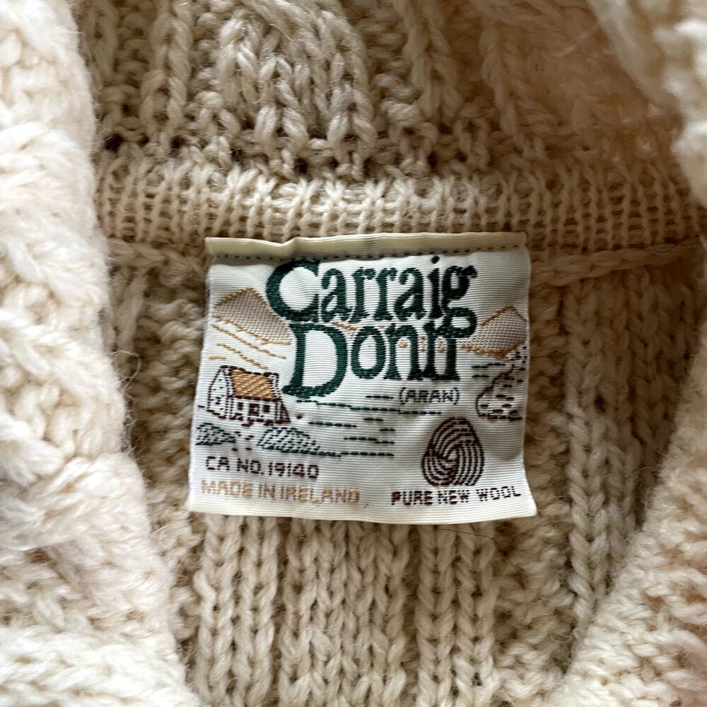 Carraig Donn Irish Aran Wool Cardigan Sweater Small - Picture 3 of 4